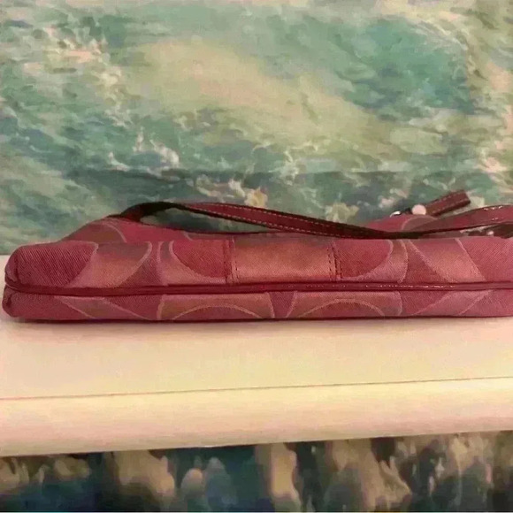 Coach Fuschia Signature Logo Wristlet - Picture 11 of 14